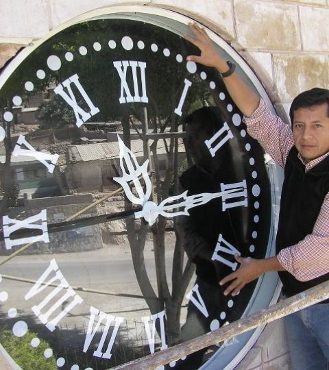 Diseño de relojes monumentales Foto en Moquegua