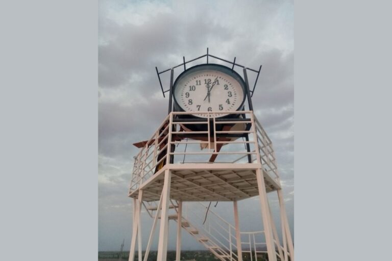 Fabricación de relojes para torre en Lima